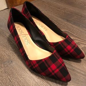 Red plaid pumps